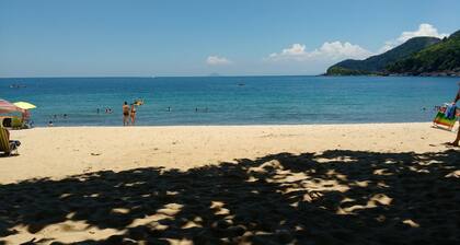 Cozy chalet on Maresias beach