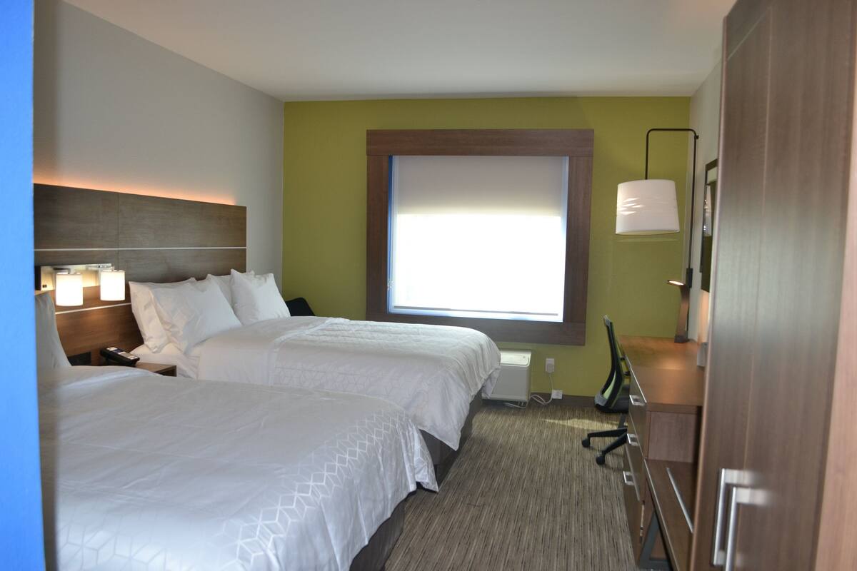 Standard Room, 2 Queen Beds (Mini Fridge) | Premium bedding, memory foam beds, in-room safe, desk