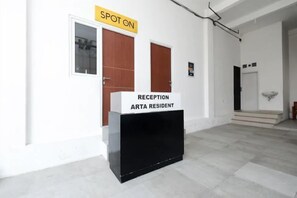 Reception - SPOT ON 2026 Arta Residence (Semarang)