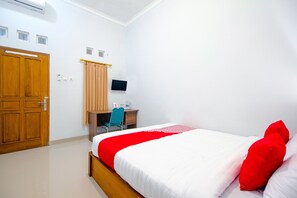 Desk, free WiFi, bed sheets