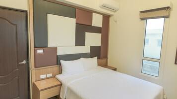 Kamar Double Standar | Meja kerja dan Wi-Fi gratis