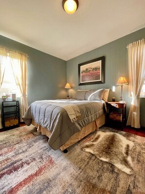 Iron/ironing board, travel cot, free WiFi, bed sheets