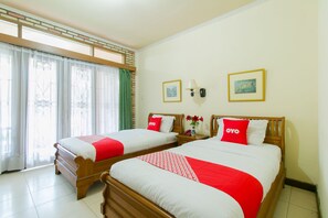 Free WiFi - OYO 1924 Hotel Rafflesia (Jambelaer)