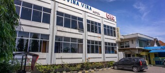 OYO 2180 Vina Vira Hotel