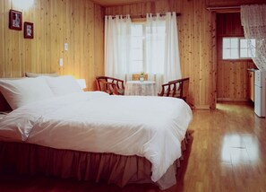 Room - Windmill and Sea Pension (Jeju City)