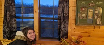 Log Cabin on the Water - Free Kayaks!