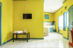 Family Room | Free WiFi