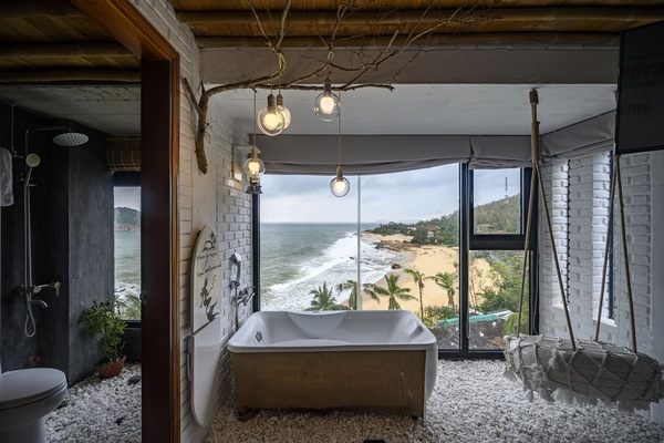 Deluxe Double Room, Bathtub, Sea View | Blackout drapes, soundproofing, iron/ironing board, free WiFi