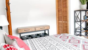 1 soverom, safe på rommet, wi-fi (inkludert) og sengetøy