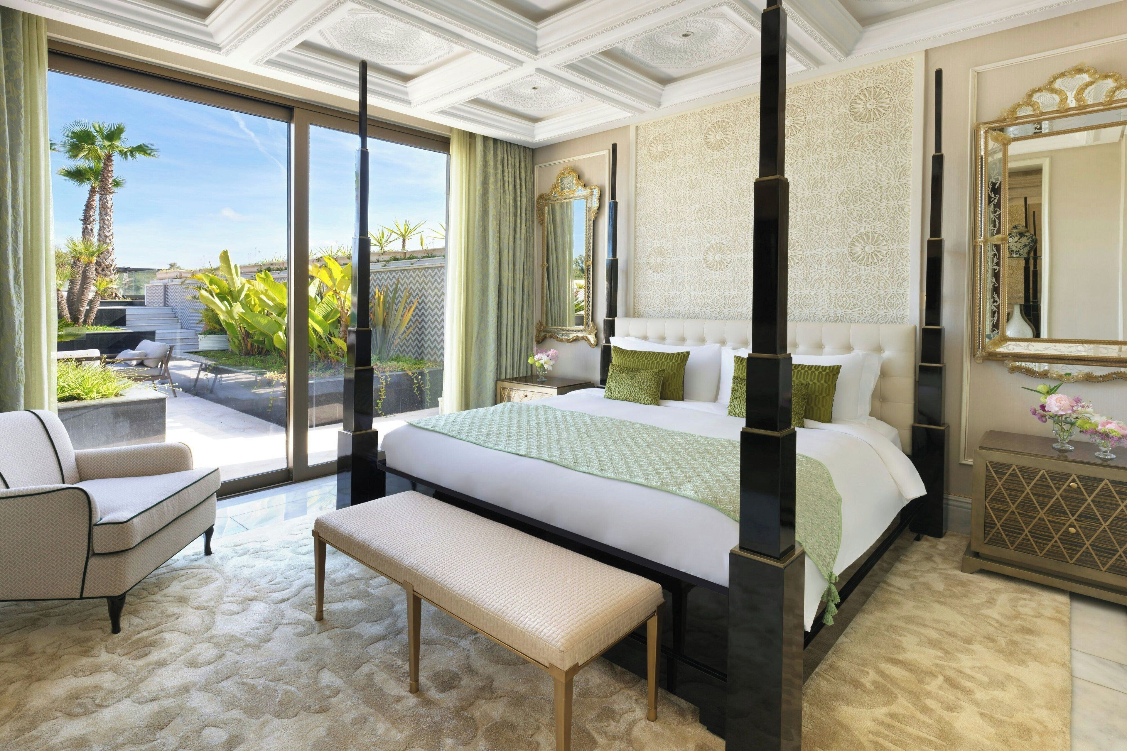 Literie de qualité supérieure, surmatelas, minibar