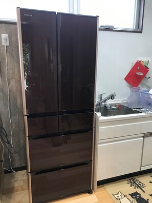 Private House (only 2nd floor) | Private kitchenette | Fridge, microwave, stovetop, electric kettle