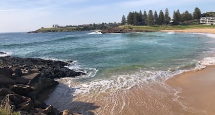 Oceanview Kiama walk to Kiama blowhole Cafe, Markets, beach. We’re right in town