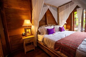 Villa - utsikt mot trädgården | Minibar, strykjärn/strykbräda och gratis wi-fi