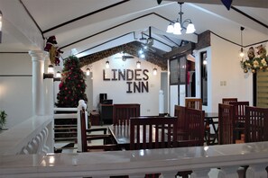 Dining - Linde's Inn Coron (Coron)