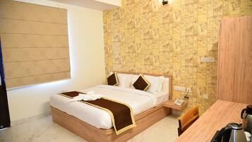 1 habitación, ropa de cama de alta calidad y escritorio