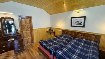 Deluxe Swiss Tent with Mountain View | Premium bedding, individually decorated, individually furnished