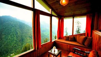 Retreat Suite with Mountain View | View from room