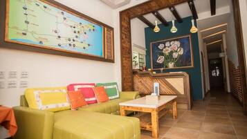 Sala de estar en el lobby