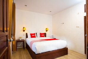 Deluxe Double Room | Desk, free WiFi, bed sheets - Hotel O Abhaya Mudra Homestay (Borobudur)