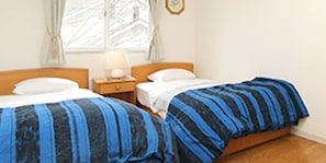 Habitación con 2 camas individuales, para no fumadores, baño compartido | Wifi gratis
