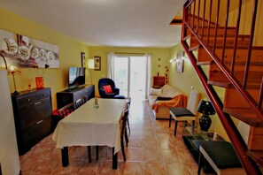 TV, DVD player - Margarida - holiday bungalow in peaceful surroundings in Benitachell (Benitachell)