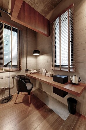 Senior Double Room | Living room | Flat-screen TV - Stable Hotel (Tainan)