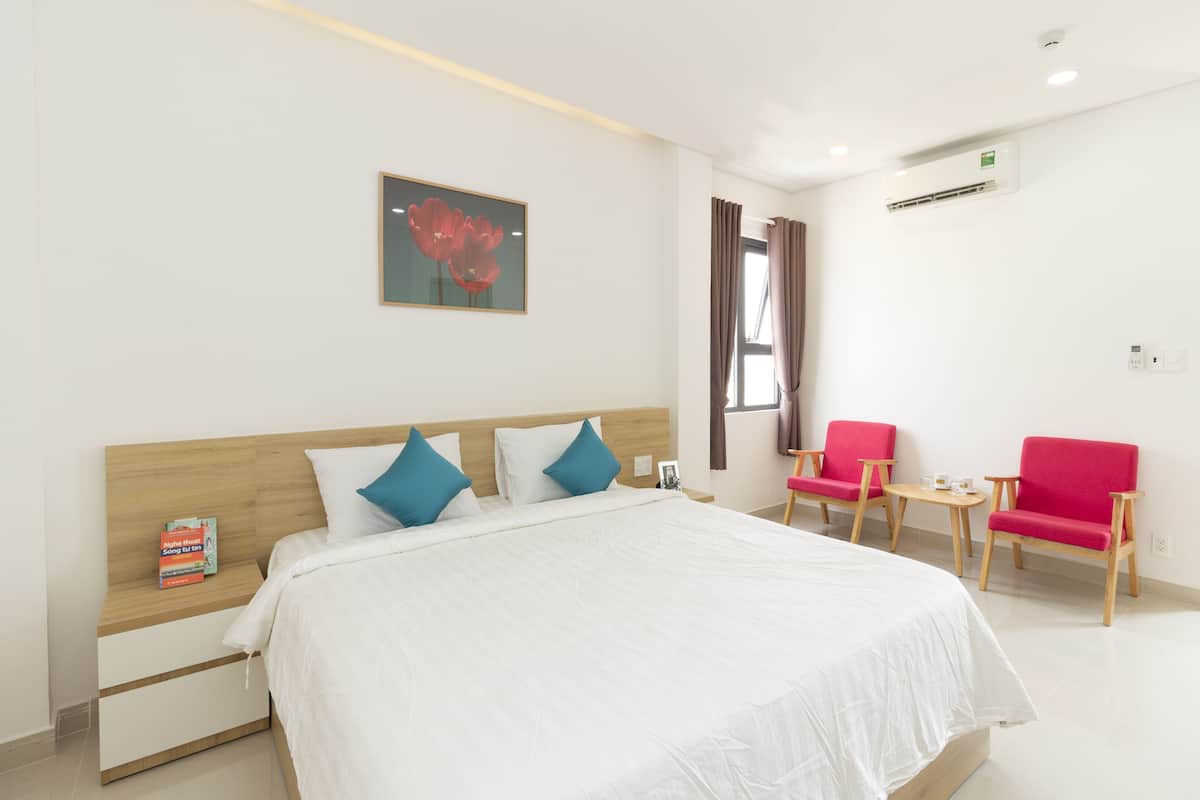 Superior studio, 1 slaapkamer | Luxe beddengoed, een minibar, een bureau, een laptopwerkplek