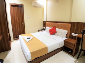 Standard Double Room | Free WiFi - Hexa Emerald (Mumbai)