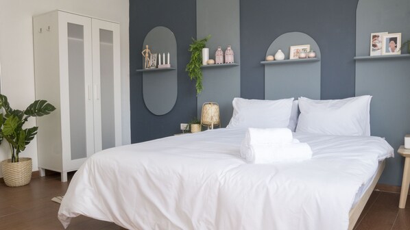 Honeymoon Double Room, (Shared Bathroom) | Individually decorated, individually furnished, desk, laptop workspace