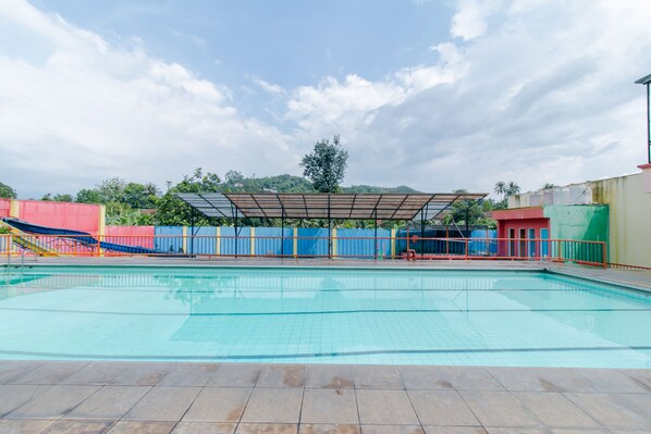Pool - OYO 1866 Amazon Homestay Syariah (Tjihadak)