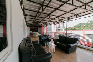 Kawasan tempat duduk lobi