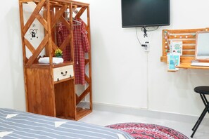 1 habitación, tabla de planchar con plancha, wifi y ropa de cama 