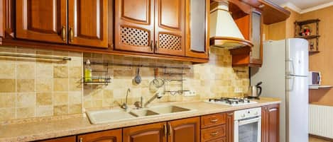 Apartment, 2 Bedrooms | Private kitchen