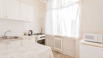 公寓, 1 間臥室 | 私人廚房 | 電熱水壺、鍋具/餐盤/廚房用品