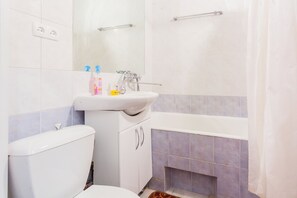 Apartment, 2 Bedrooms | Bathroom | Towels, soap, toilet paper - Palace of Sports Apartment (Kyiv)