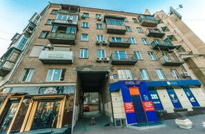 Front of property - Apartment on Baseina Street (Kyiv)