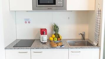 Suite | Private kitchen | Full-sized fridge, microwave, stovetop, espresso maker