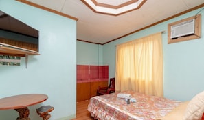 Superior Double Room | Desk, rollaway beds, free WiFi, bed sheets