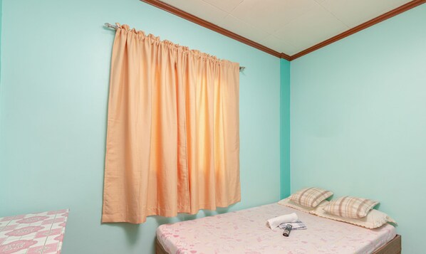 Standard Fan Room | Desk, rollaway beds, free WiFi, bed sheets