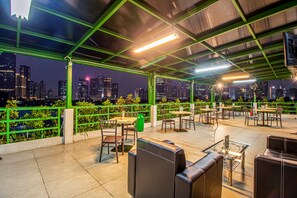 Dining - De 80's Genteng Ijo (Jakarta)