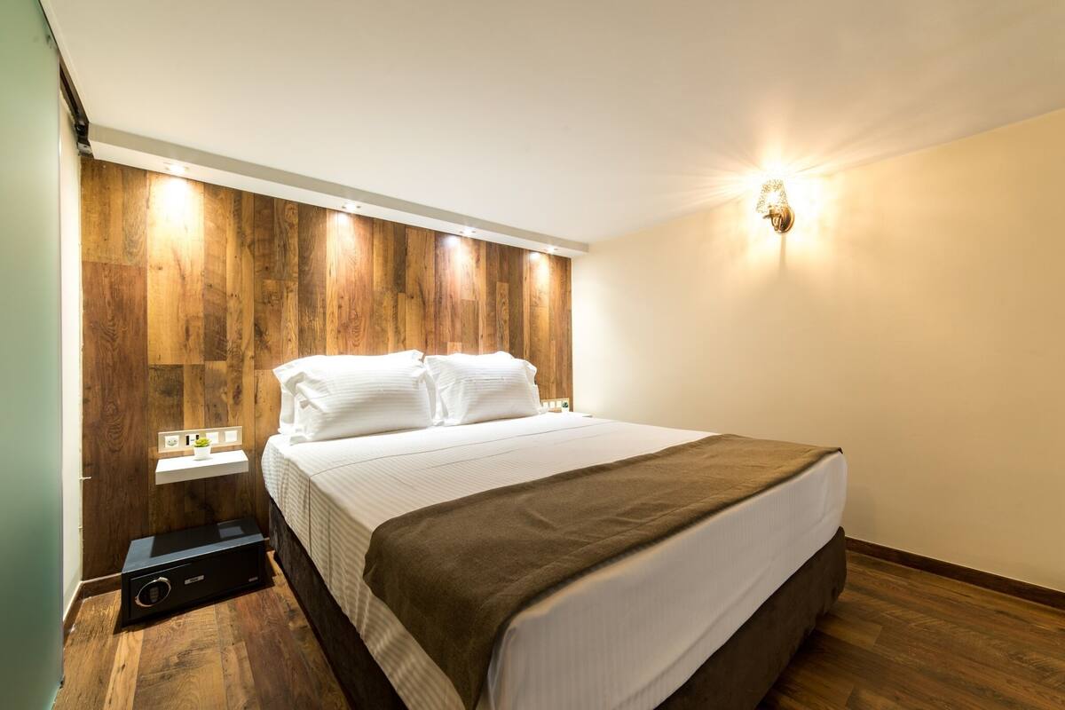 1 dormitorio, ropa de cama de alta calidad, edredones de plumas