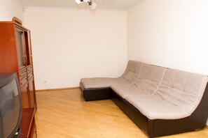 Apartment, 2 Bedrooms | Living room | TV