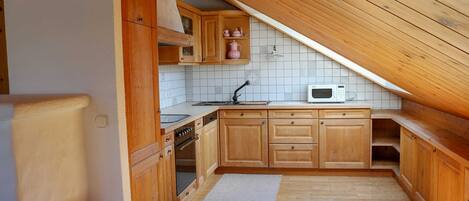 Frigorifero, microonde, forno, lavastoviglie