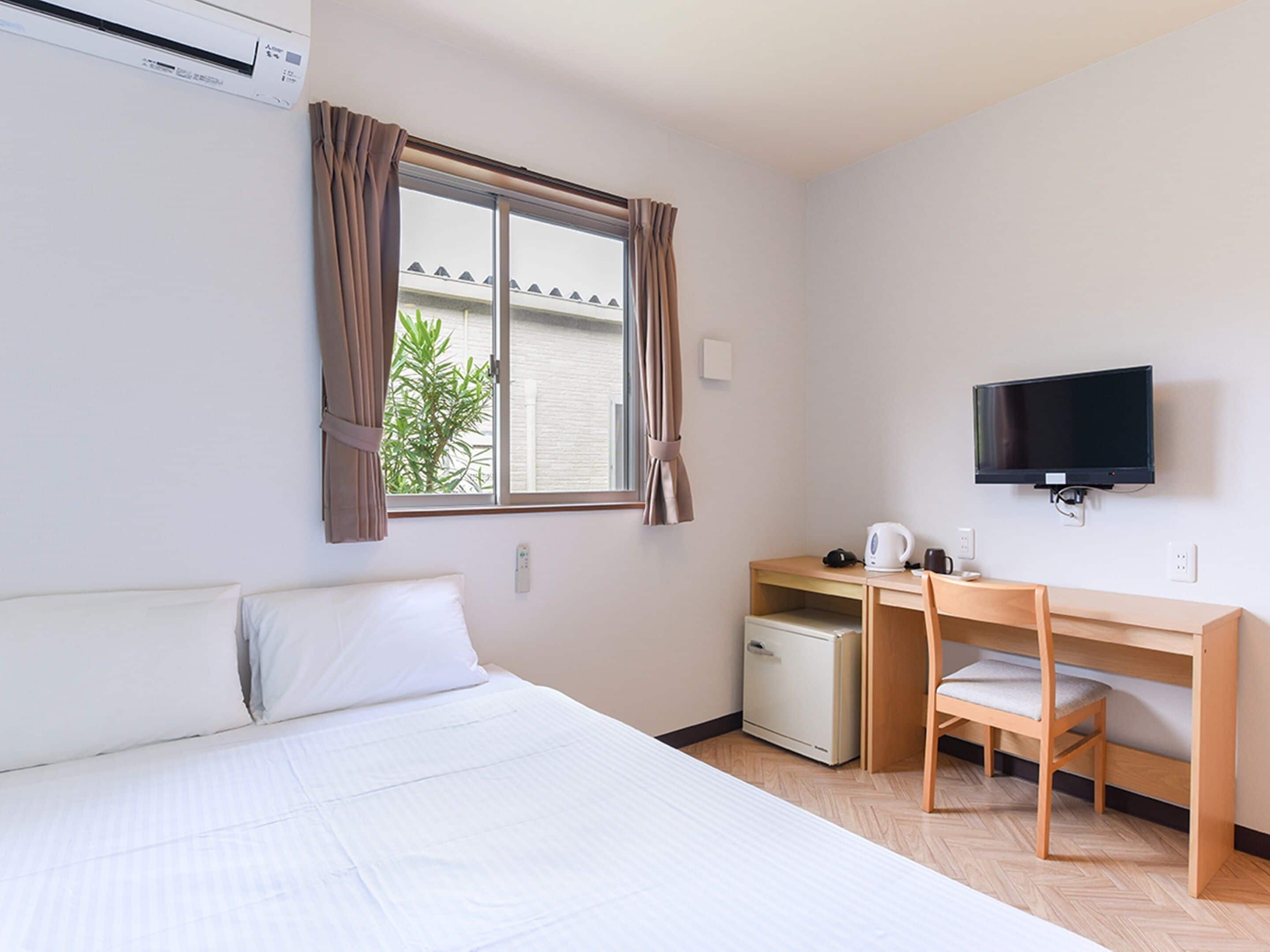 Habitació doble estàndard | Escriptori, wifi gratuïta i roba de llit 