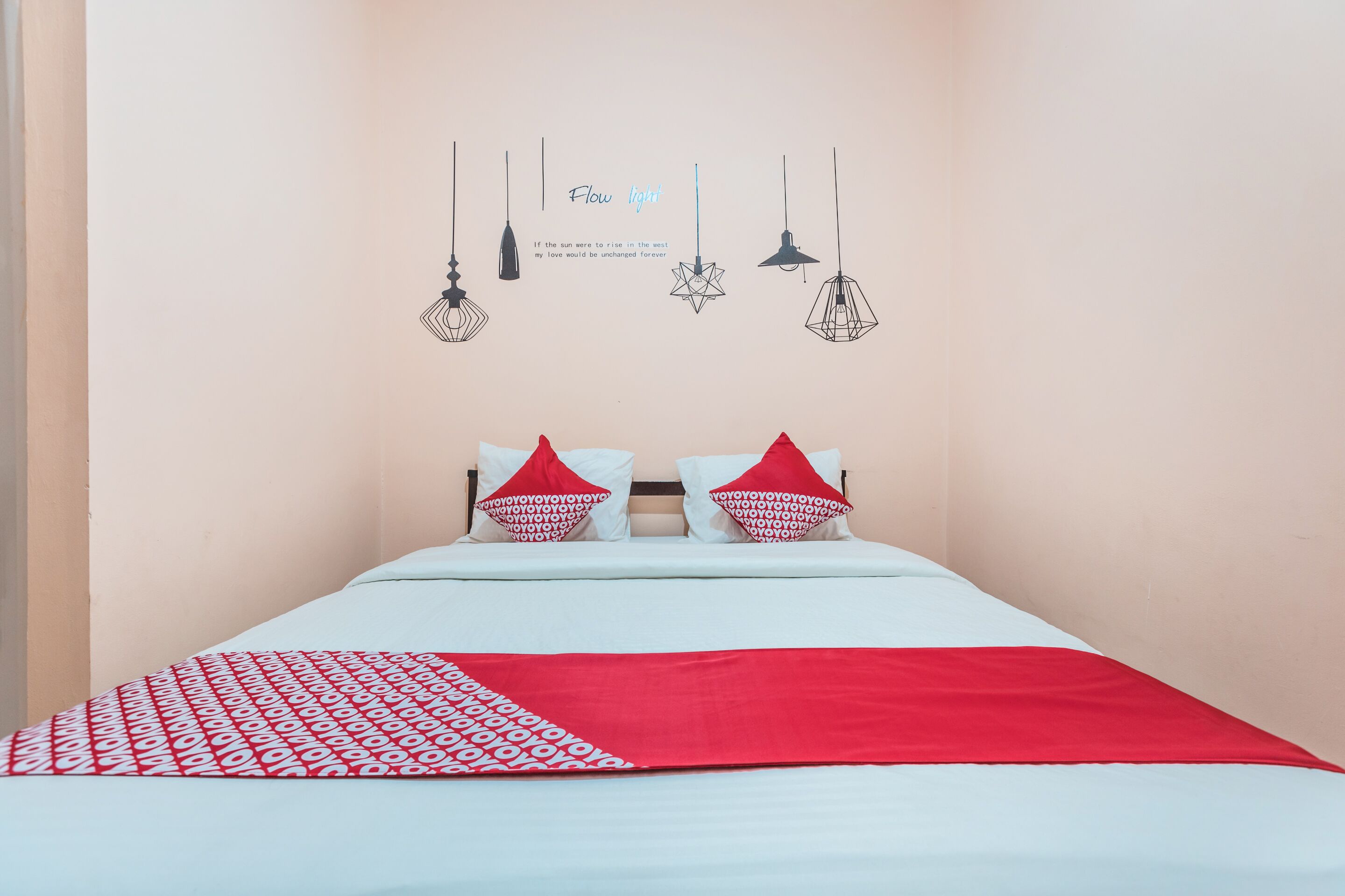 Kamar Double Standar | Meja kerja, Wi-Fi gratis, dan seprai linen