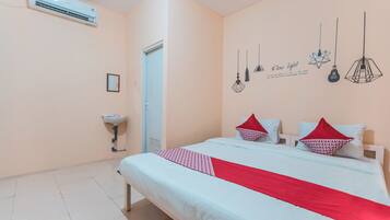 مكتب وواي فاي مجانًا وملاءات أسرّة