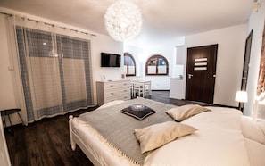 Apartment | Individually decorated, individually furnished, free WiFi, bed sheets