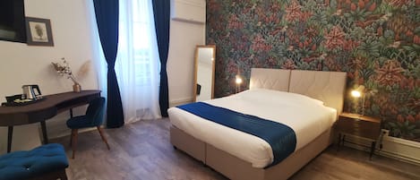 Suite (5)