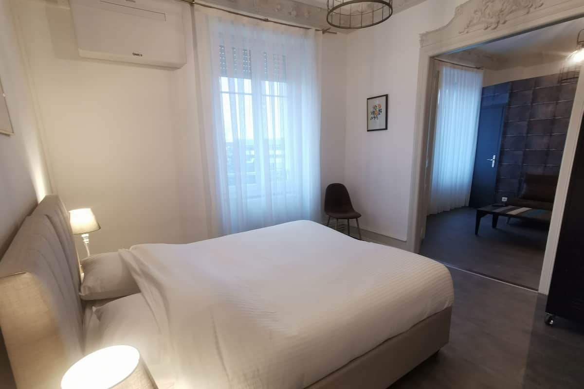 Hipster Suite (7) | 1 bedroom, premium bedding, in-room safe, individually decorated