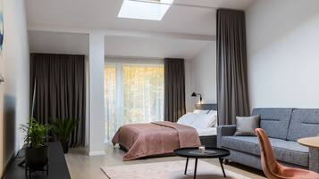 Studio Suite Elite | 1 kamar tidur, seprai premium, busa memori, dan brankas